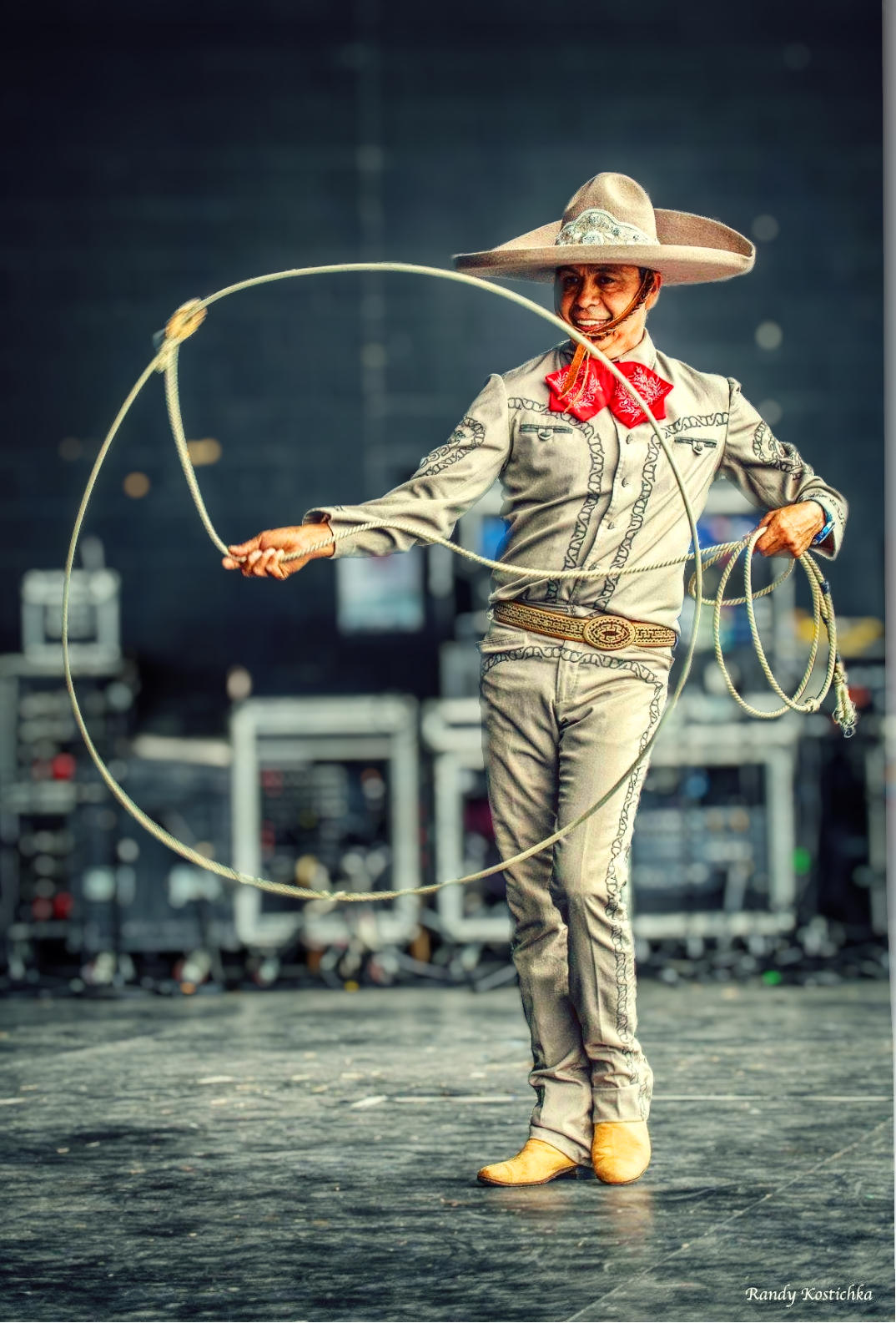 escamilla_smile_rope_trick.jpg